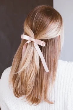 Andi Abbey Bow Clip
