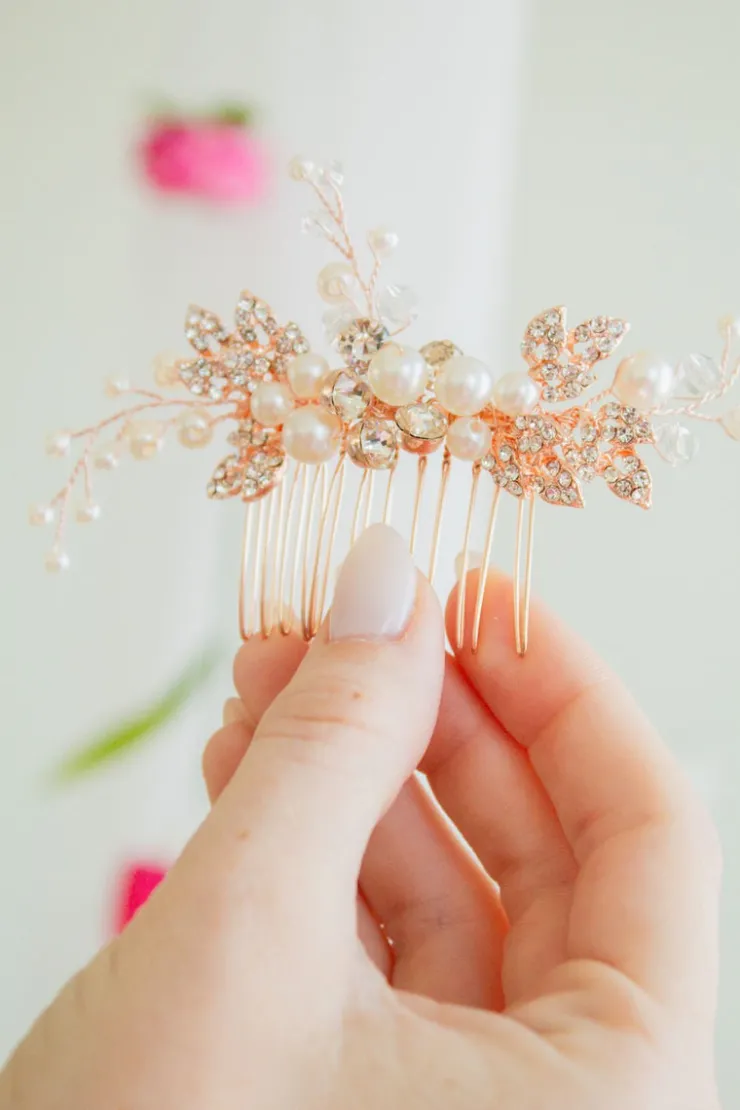 Andi Abigail Comb