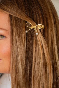 Andi Amanda Bow Pearl Clip