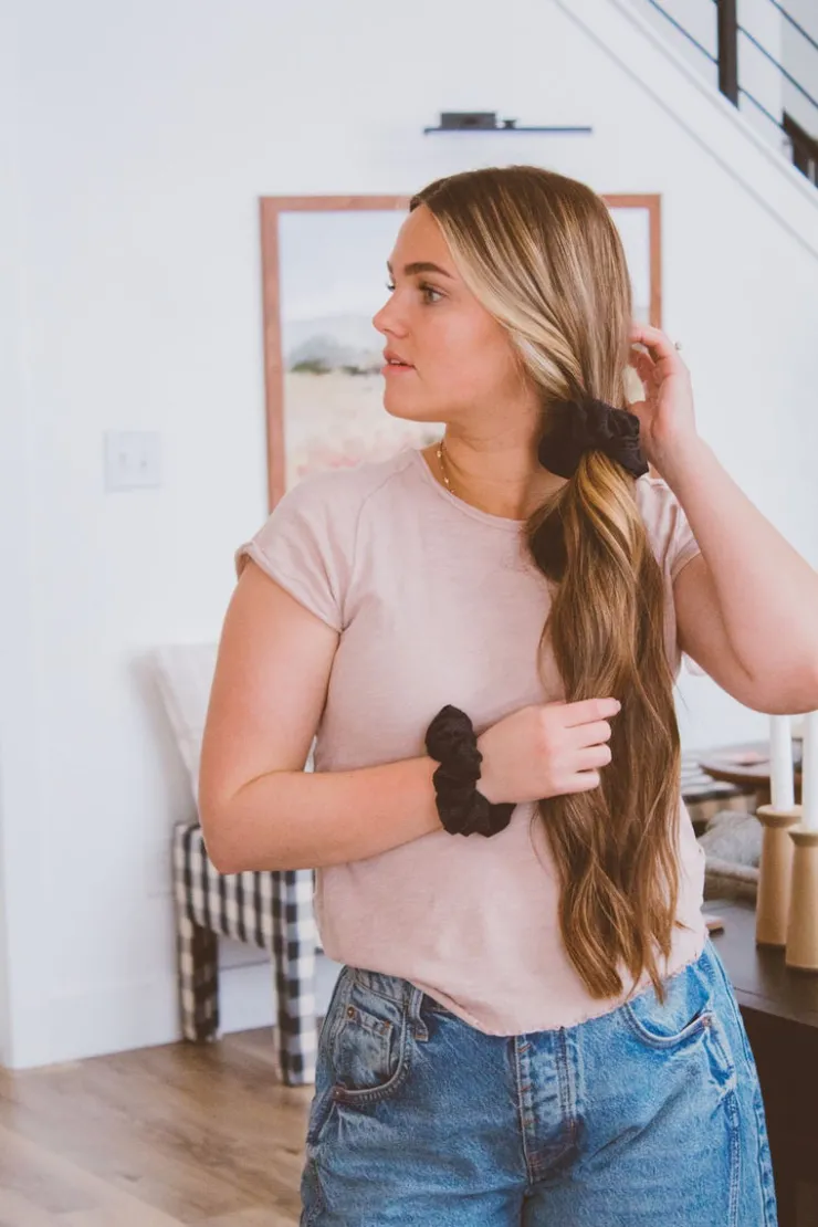 Andi Black Hexagon Oversized Athletic Scrunchie