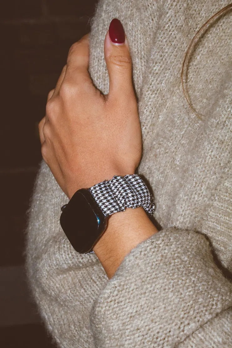 Andi Black Houndstooth Scrunchie Apple Watchband