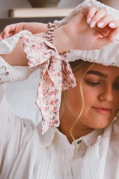 Andi Bouquet Long Bow Scrunchie
