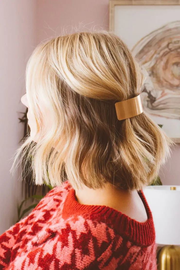 Andi Brushed Bronze Bar Clip