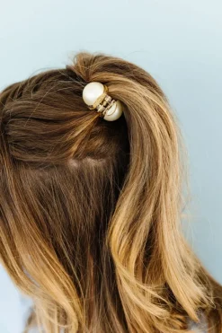 Andi Chunky Pearl Claw Clip