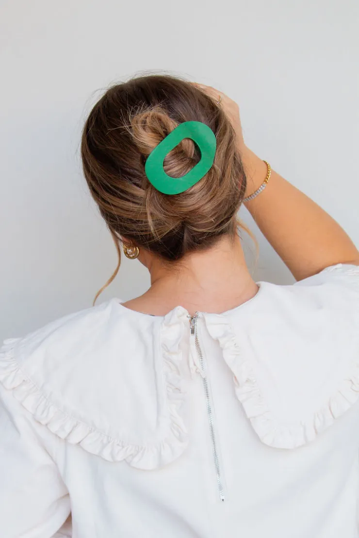 Andi Circle Cutout Flat Claw Clip