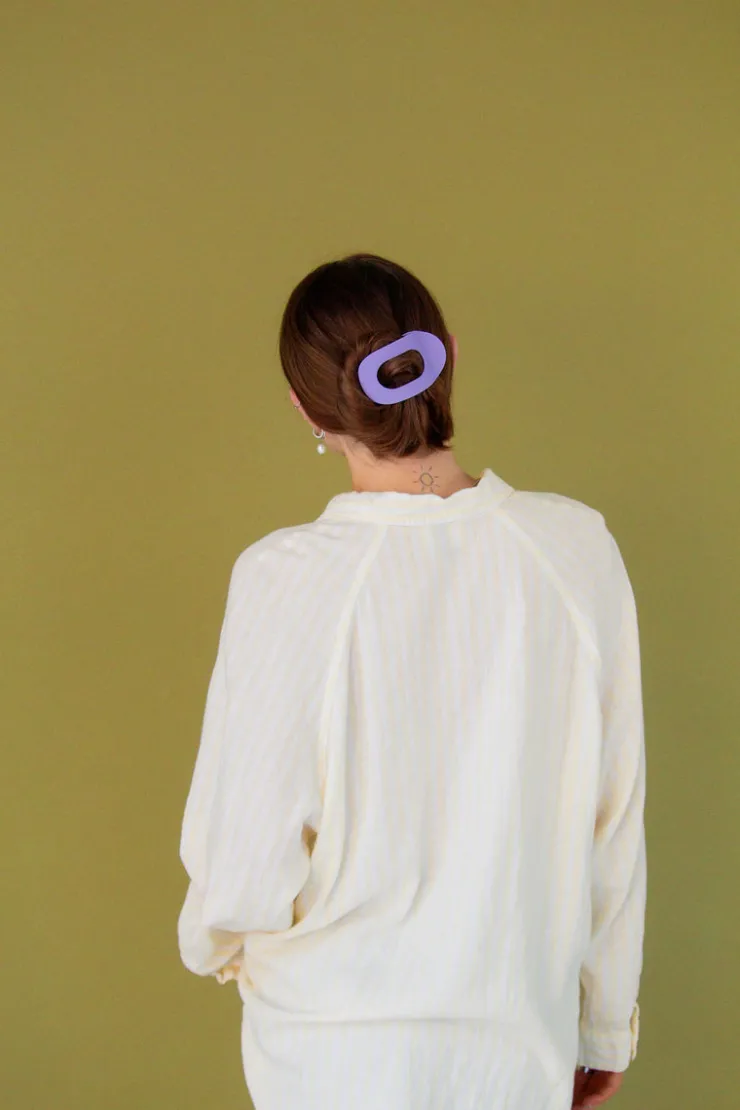 Andi Circle Cutout Flat Claw Clip