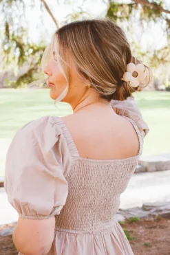 Andi Cutie Flower Claw Clip