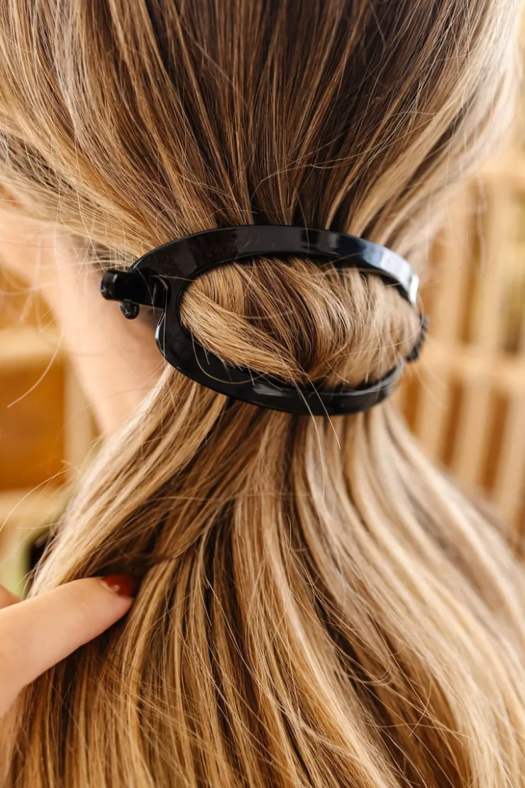 Andi Cutout Oval Clip