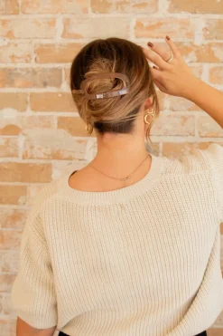 Andi Cutout Rectangle Clip