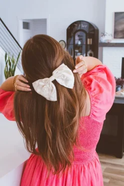 Andi Diana Pearl Bow Clip