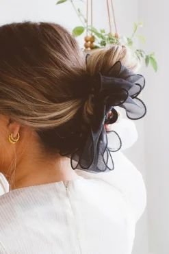 Andi Fancy Bow Claw Clip