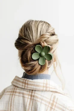 Andi Flower Claw Clip