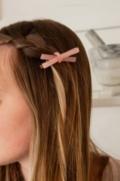 Andi Glossy Bow Clip