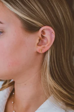 Andi Gold Bar Studs - Hypoallergenic