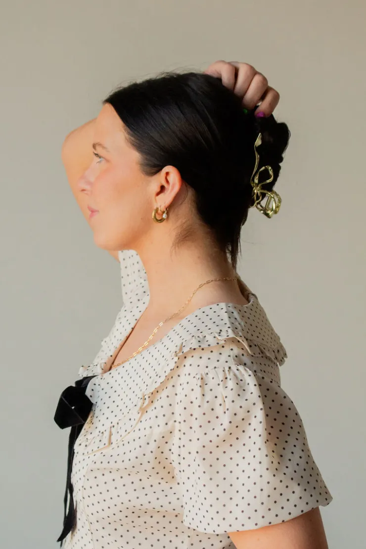 Andi Gold Bow Squiggle Claw Clip