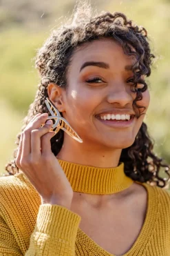 Andi Gold Swirl Claw Clip