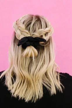 Andi Hexagon Athletic Scrunchie in Black