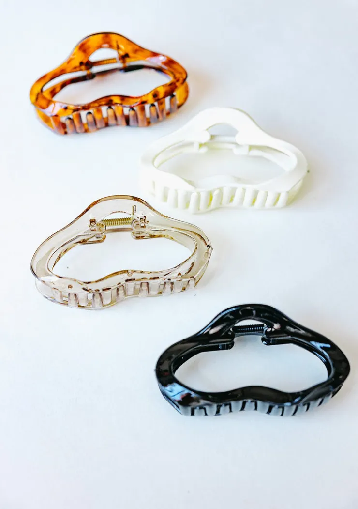Andi Hollow Cloud Claw Clip