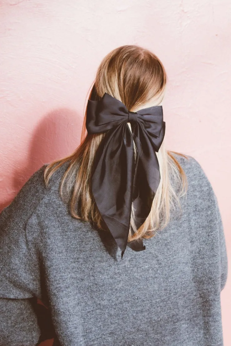 Andi Kayla Bow Clip