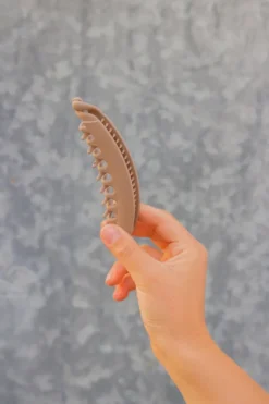 Andi Large Banana Claw Clip
