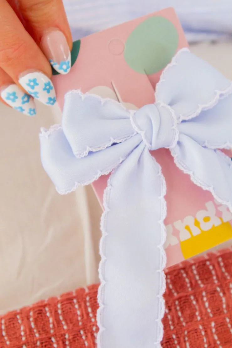 Andi Olivia Long Bow Clip