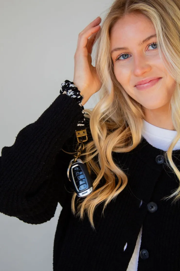 Andi Onyx Floral Keychain