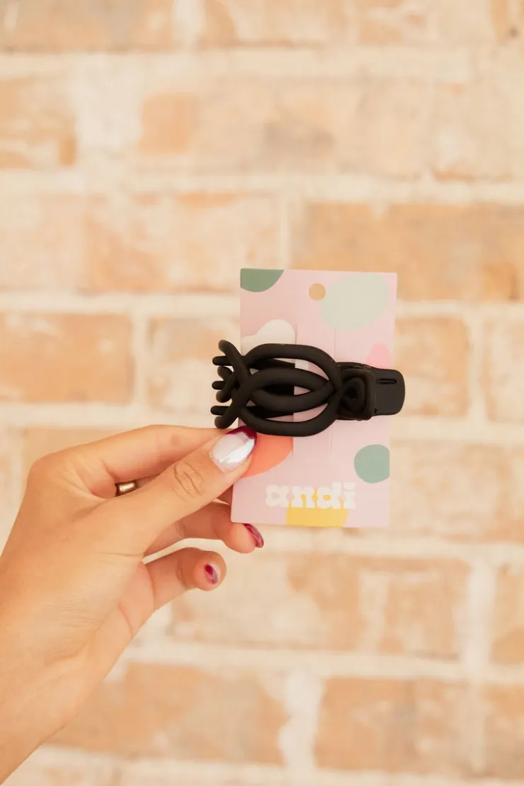 Andi Overlapping Flat Claw Clip