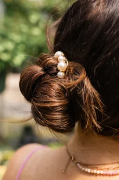 Andi Pearl Crown U-Shape Pin