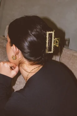 Andi Pearl Rectangle Claw Clip