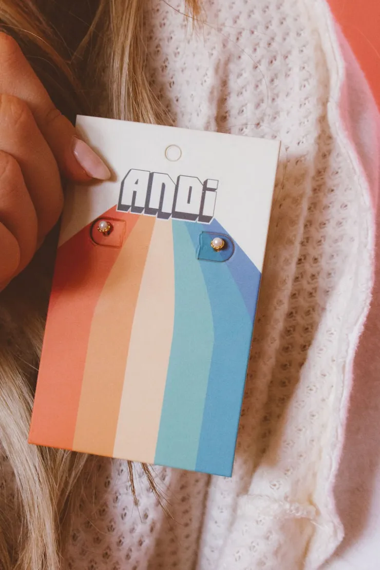 Andi Pearl Studs - Hypoallergenic