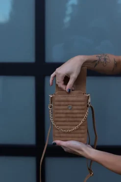 Andi Phone Bag in Oak