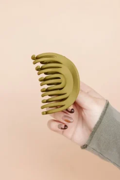 Andi Rainbow Claw Clip