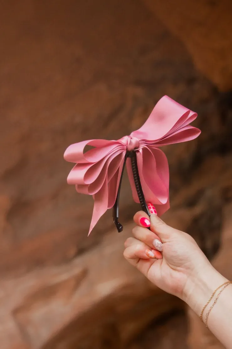 Andi Ribbon Banana Claw Clip