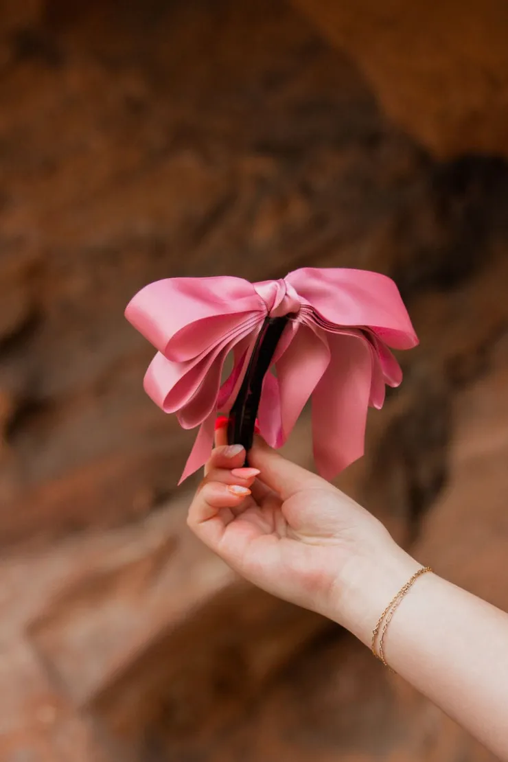 Andi Ribbon Banana Claw Clip