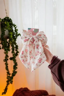 Andi Rosy Romance Bow Clip