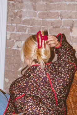 Andi Ruby XL Velvet Claw Clip