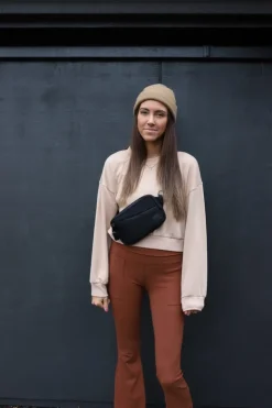 Andi Sling Wallet in Black Neoprene