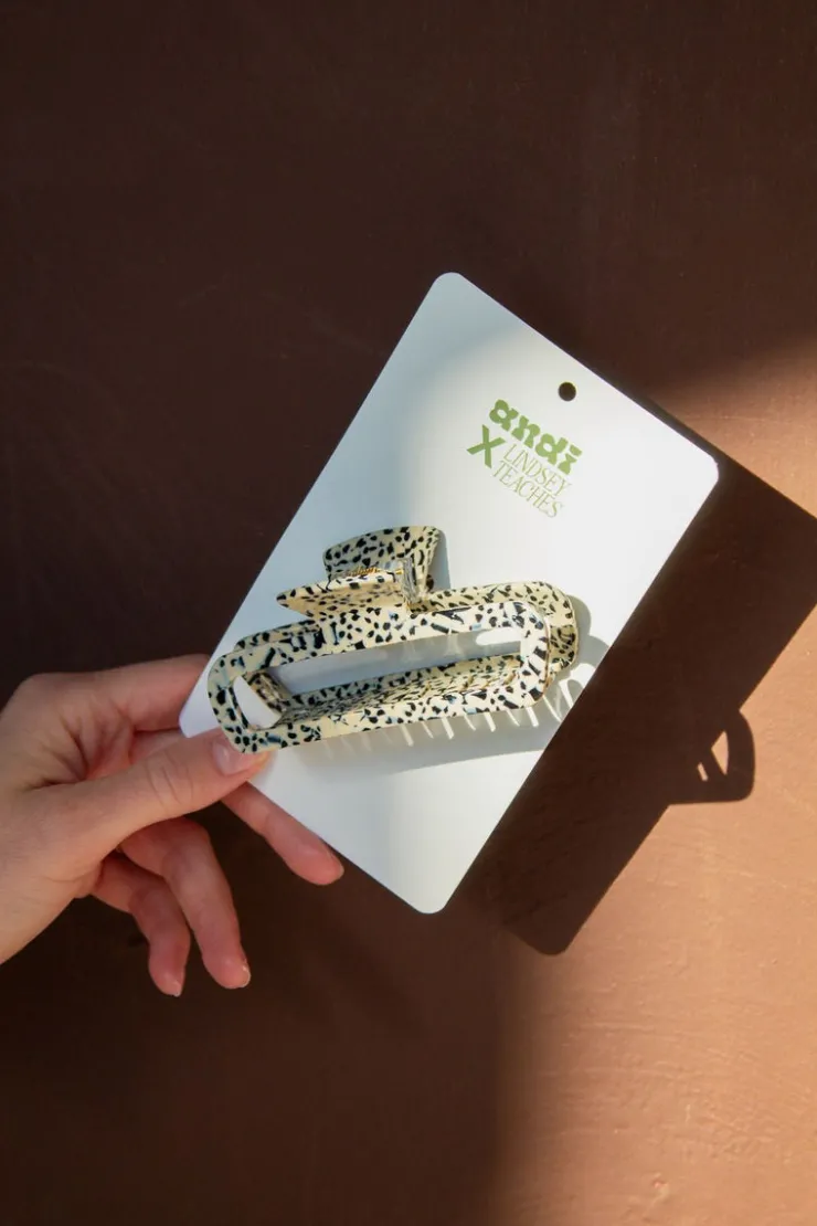 Andi Speckled Rectangle Claw Clip