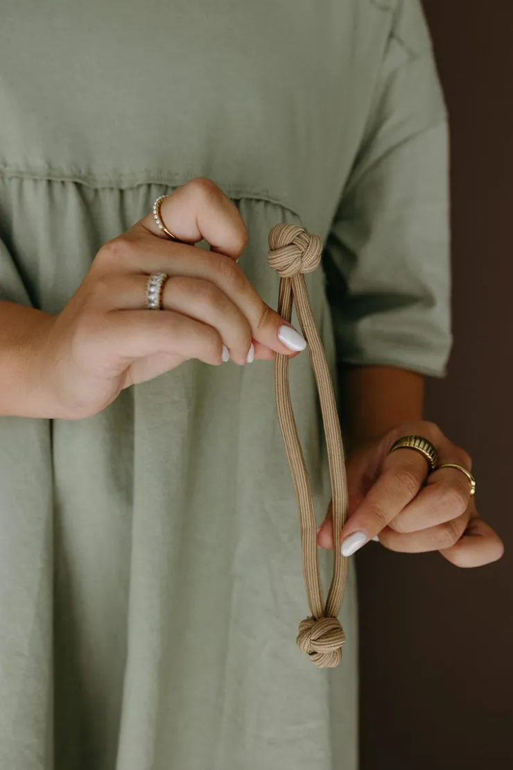 Andi Sweet Knot Hair Tie