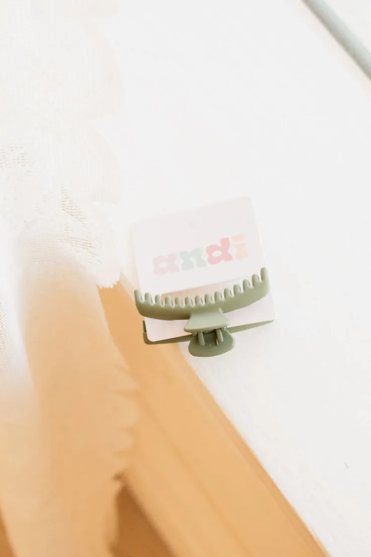 Andi Thin Hair French Twist Claw Clip