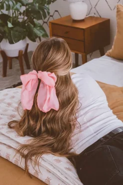 Andi Valentina Jumbo Bow Clip